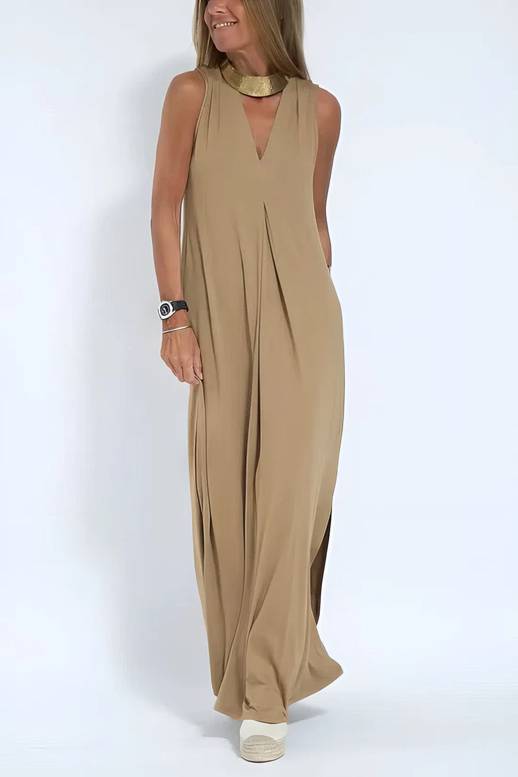 Katriel - Elegant dress with a flattering cut